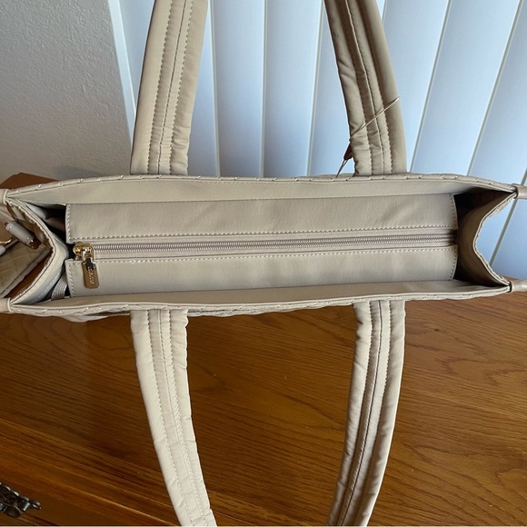 Lovevook Quilted Laptop Bag Khaki - Picture 10 of 16